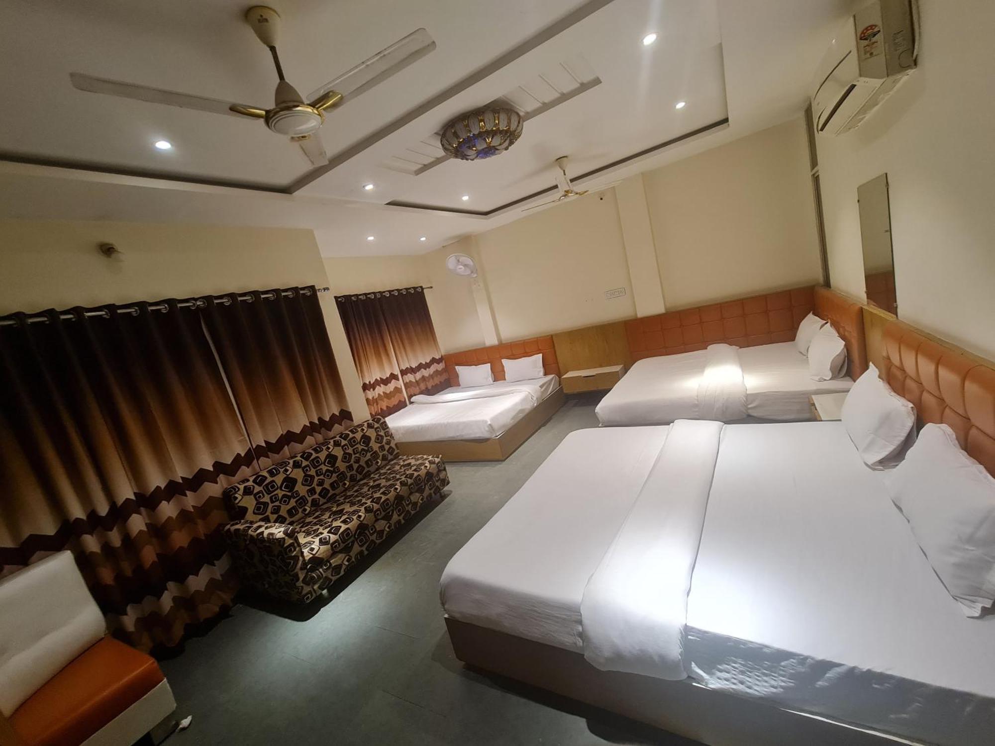Hotel Empire Удджайн Экстерьер фото